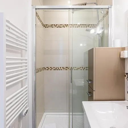 شقة Guestready - Chic And Central Near Attractions