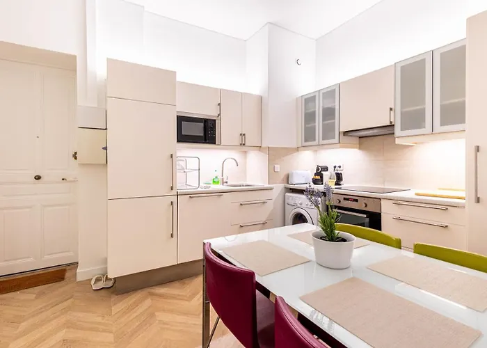 Guestready - Chic And Central Near Attractions